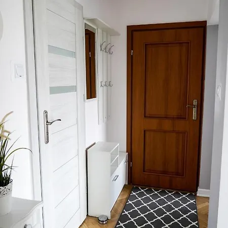 Centrum - Dona 200 Metrow Od Morza Γκντίνια