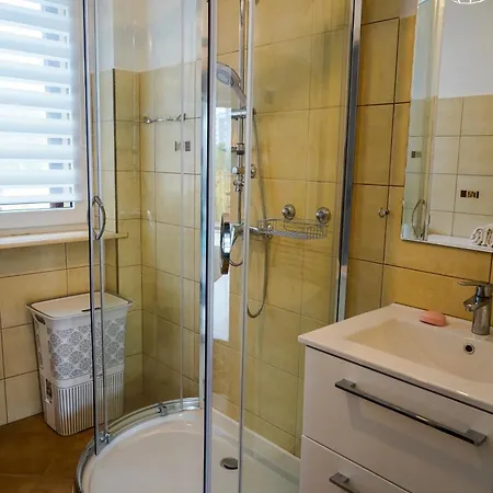 Centrum - Dona 200 Metrow Od Morza Γκντίνια